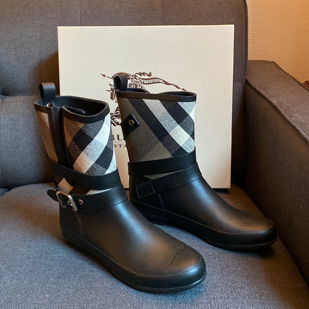 Burberry Holloway Rain Boots